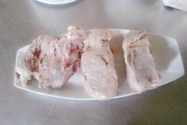 自制酱牛肉的做法图解1