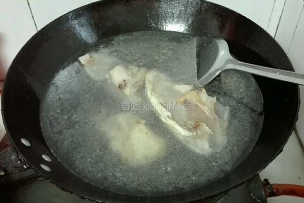 番茄鱼头汤的做法图解5