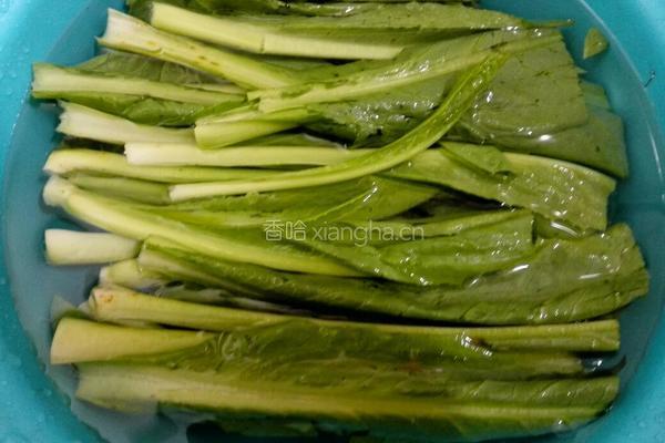 蒜蓉炒甜麦的做法图解1