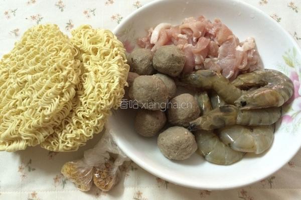 鲜虾汤面的做法图解1