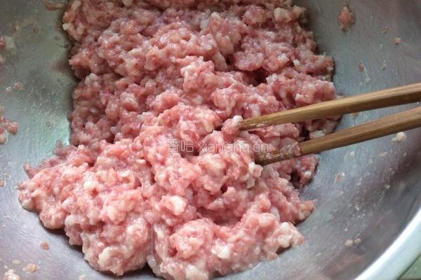 包菜猪肉饺的做法图解2