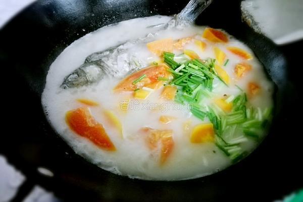 木瓜鲫鱼汤的做法图解5