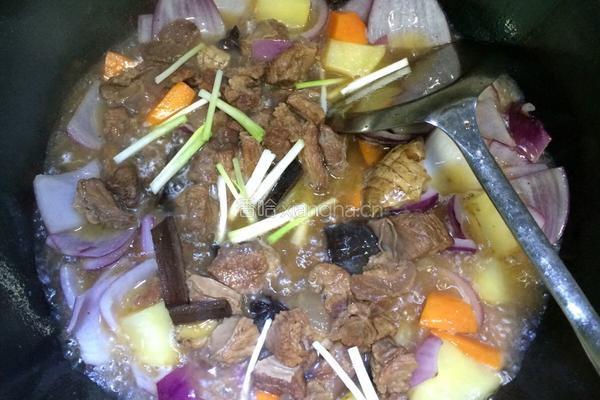 西红柿牛腩土豆的做法图解11