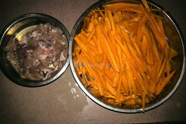 萝卜丝炒肉片的做法图解1