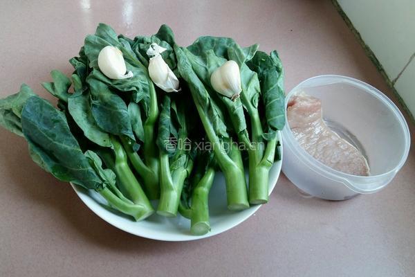 蒜蓉肉未芥蓝的做法图解1