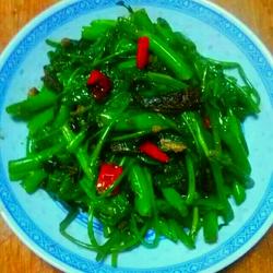 豆豉鲮鱼炒空心菜的做法[图]