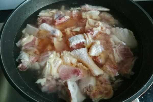 滋补母鸡汤的做法图解3