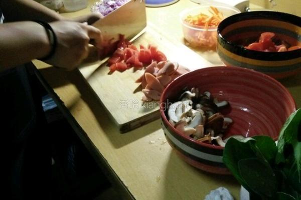 炒乌冬面的做法图解1