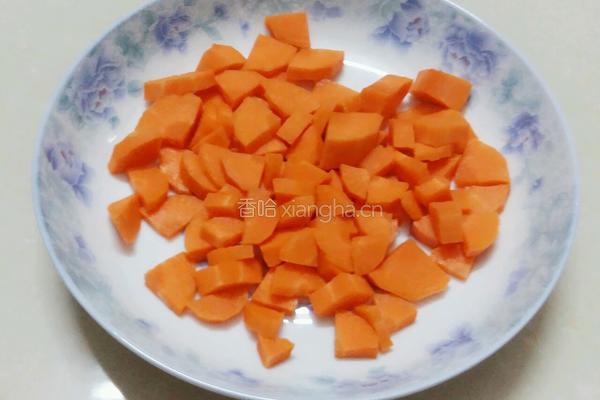 甜椒胡萝卜焖土豆的做法图解2