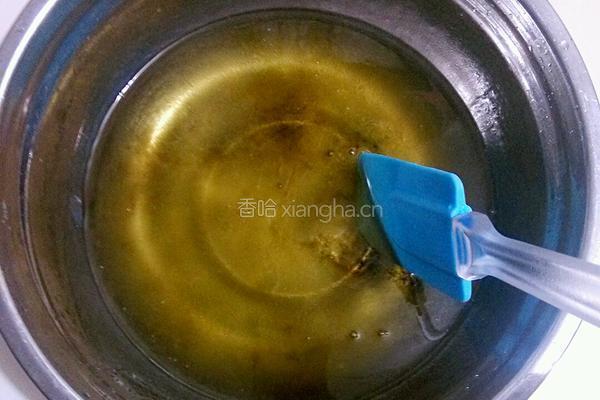 白莲蓉蛋黄广式月饼的做法图解1