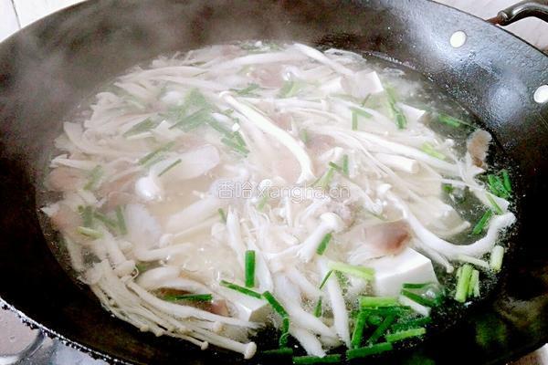 菌菇豆腐瘦肉汤的做法图解8