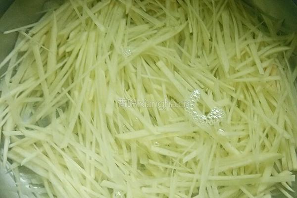土豆胡萝卜肉丝的做法图解3
