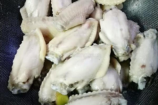 可乐鸡中翅的做法图解4