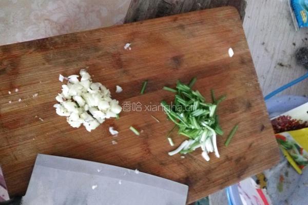 木耳炒肉的做法图解2