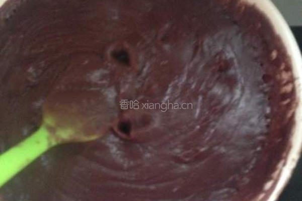 广式豆沙蛋黄月饼的做法图解3