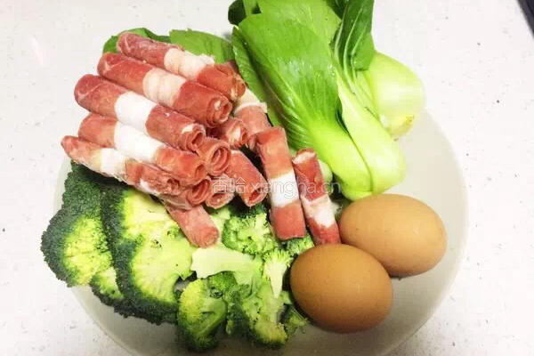 菜肉焖饭的做法图解2