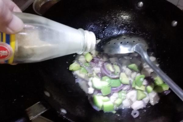 牛油果菌菇炒鸡胸肉的做法图解13