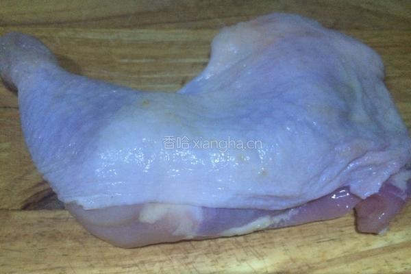 蜜汁鸡腿的做法图解1