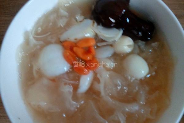 红枣银耳莲子羹的做法图解6