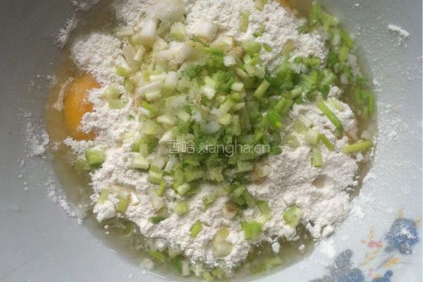 葱蛋薄饼的做法图解2
