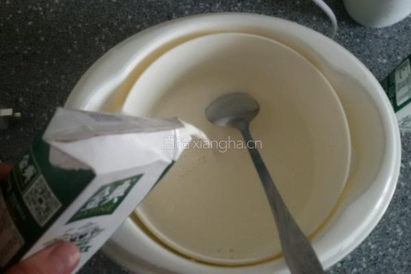 自制酸奶的做法图解2