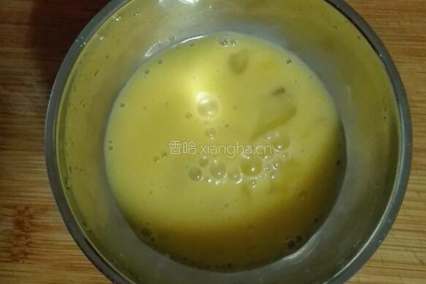 五彩缤纷蛋炒饭的做法图解2