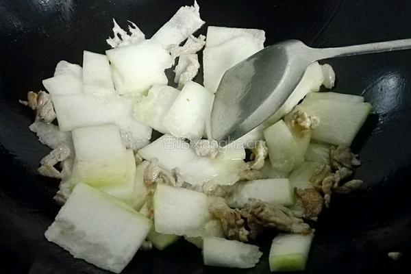 冬瓜煮肉的做法图解4