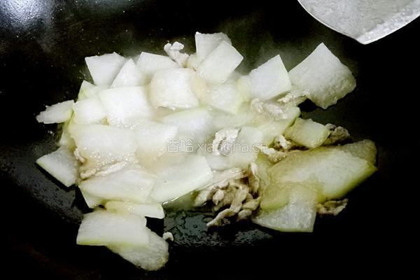冬瓜煮肉的做法图解6