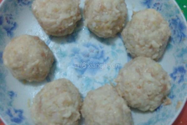 油炸丸子的做法图解2