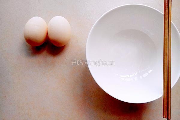 电饭煲蒸鸡蛋羮的做法图解1
