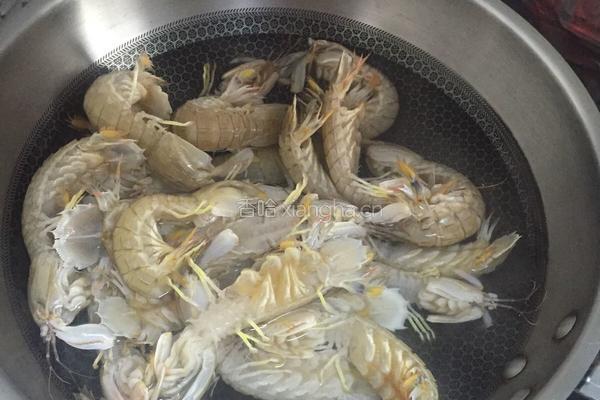 辣炒椒盐濑尿虾的做法图解2