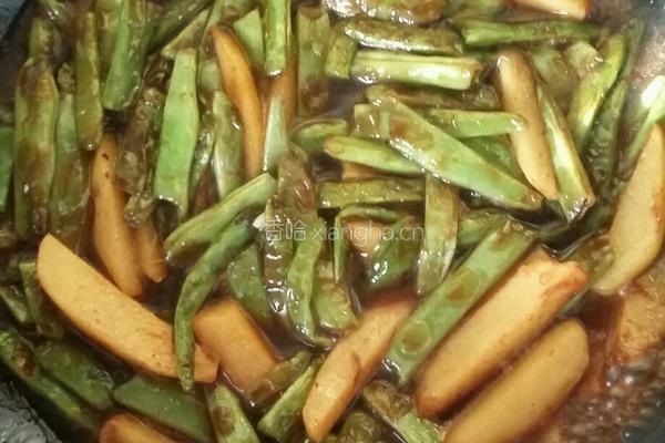 土豆炖豆角的做法图解8