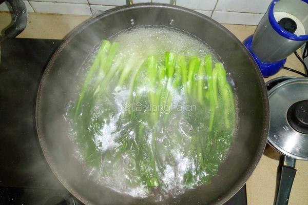 白灼菜心的做法图解2