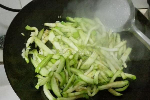 番茄蛋炒茄子的做法图解5