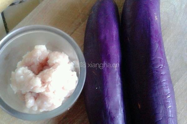 鸡肉末蒜茄子的做法图解1