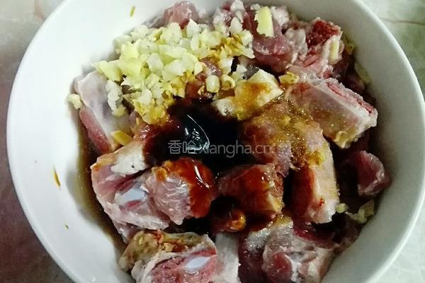 南瓜蒸排骨的做法图解3