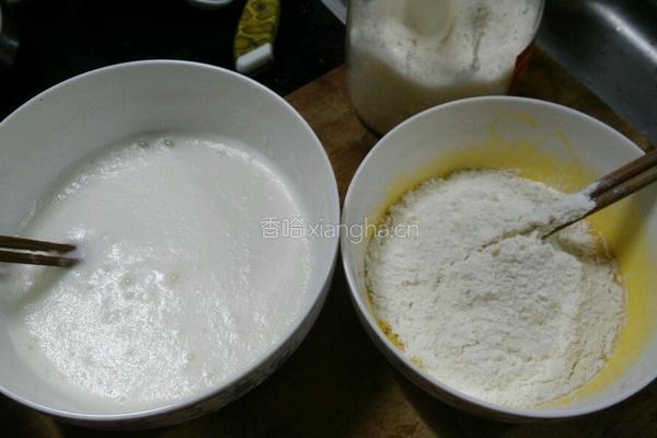 电饭煲蛋糕的做法图解3