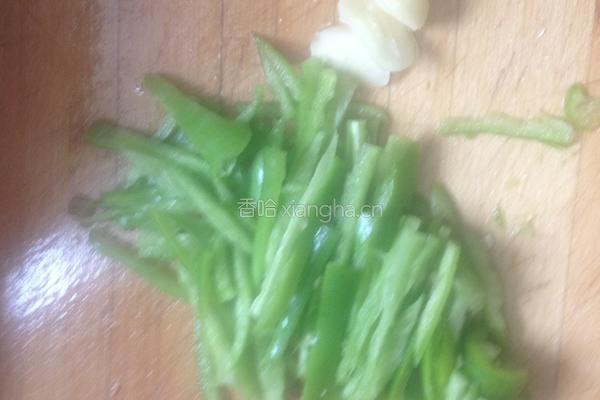 青椒炒土豆的做法图解2