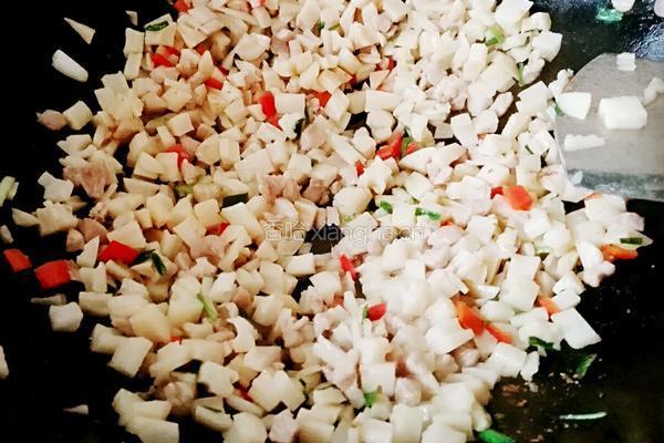 藕丁炒肉的做法图解8