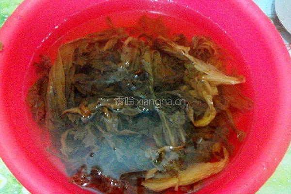 菜干扣肉的做法图解2
