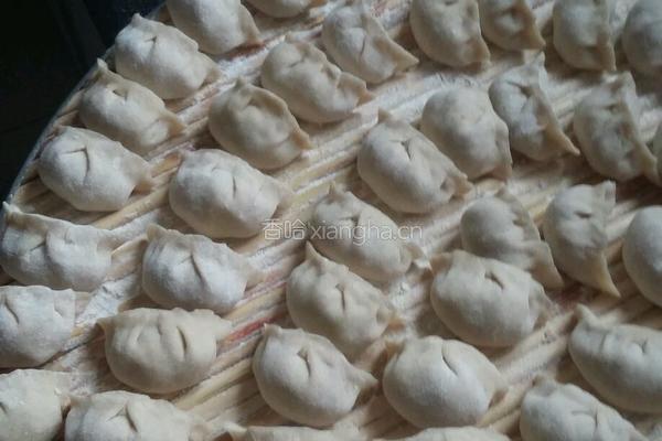 黑面羊肉饺子的做法图解5