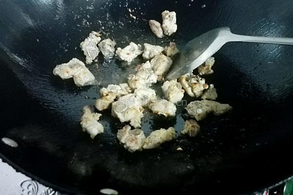 土豆焖排骨的做法图解5