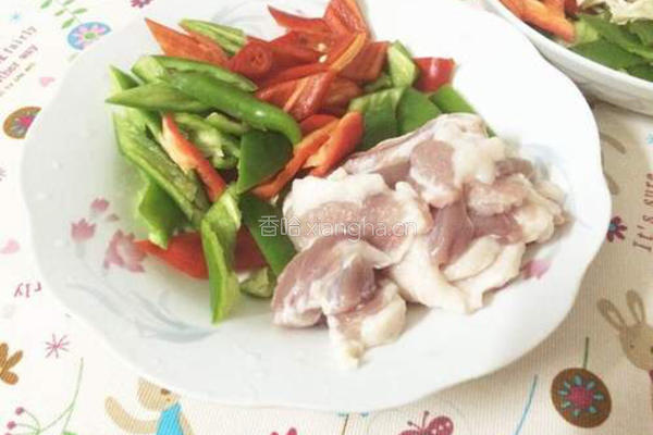农家小炒肉的做法图解1