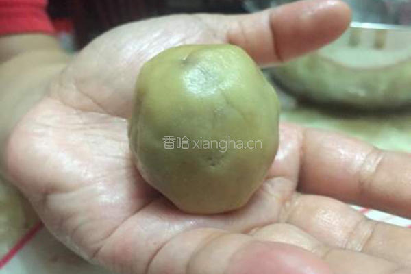 豆沙蛋黄广式月饼的做法图解10