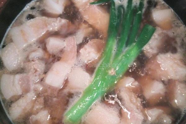 砂锅茼蒿肉的做法图解2