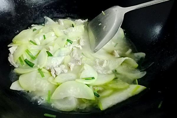 蒲瓜煮瘦肉的做法图解9