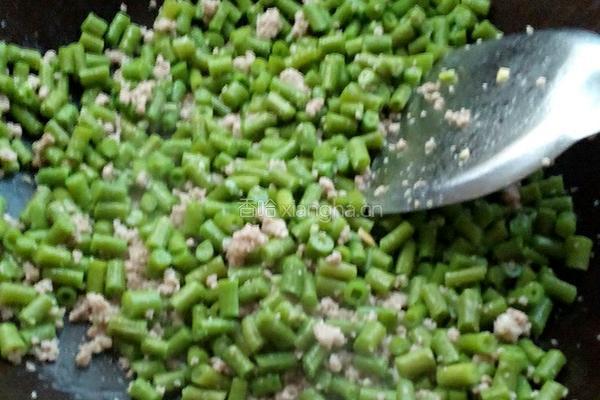 肉末炒豇豆的做法图解7