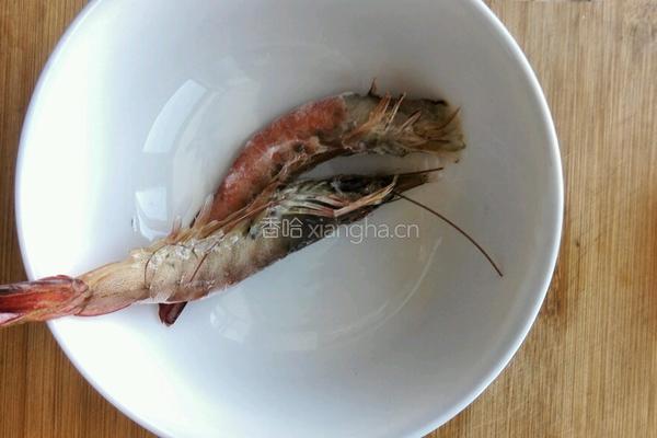 鸡蛋西红柿海鲜面的做法图解3