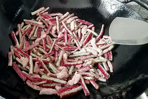 炒八月豆的做法图解5