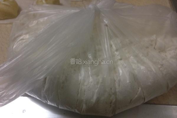 玉米馒头的做法图解1